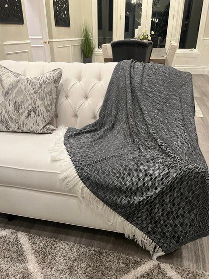 Alpaca Throw Blanket Black Munay - Domenika